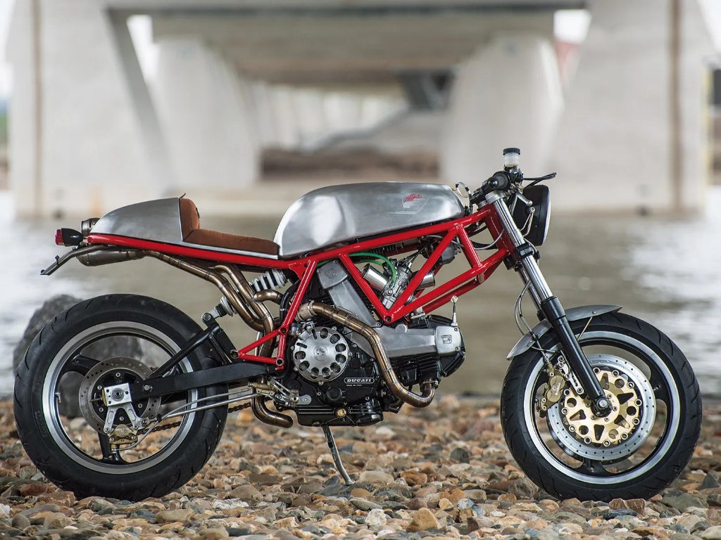 ducati_cafe_399.jpg