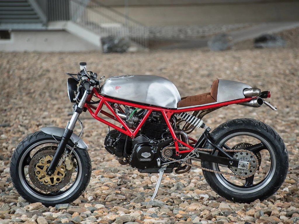 ducati_cafe_403.jpg