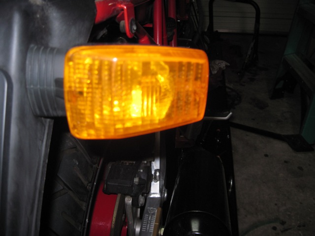 Ducati750S #50 RH blinker.JPG